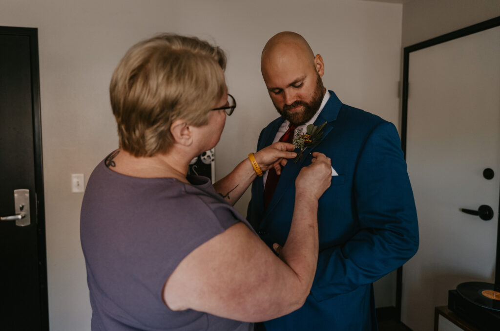 Groom getting ready details